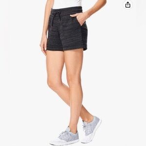 🩶 32 Degrees Cool Lightweight Lounge Shorts • Medium • Good Condition